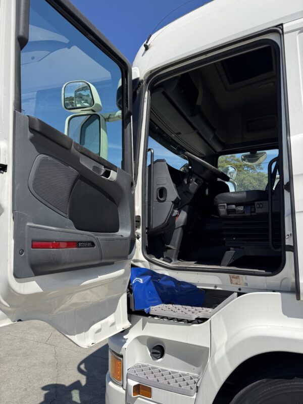 SCANIA R450 - Image 10