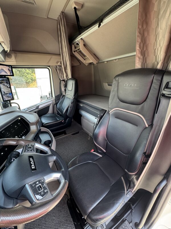 DAF XG+ 530FT - Image 11