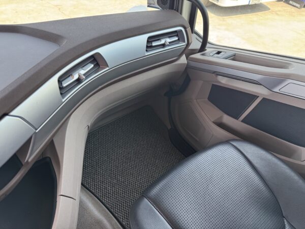 DAF XG+ 530FT - Image 21