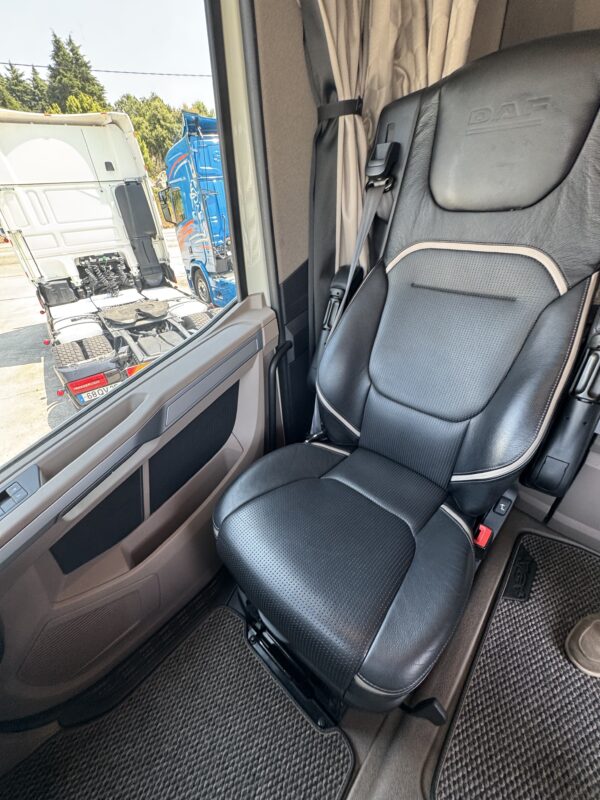 DAF XG+ 530FT - Image 22